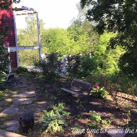 Plain & Fancy Bed & Breakfast Ironton Εξωτερικό φωτογραφία